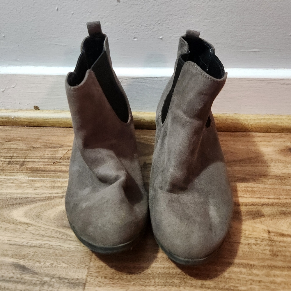 Stylish Brown Ankle Boots